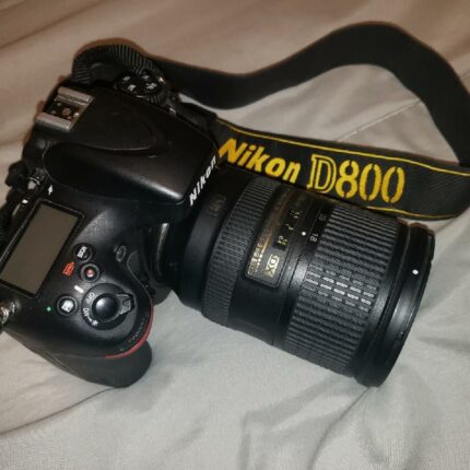 Nikon D800 / 18-300Mm 3.5-5.6G Vr Lens
